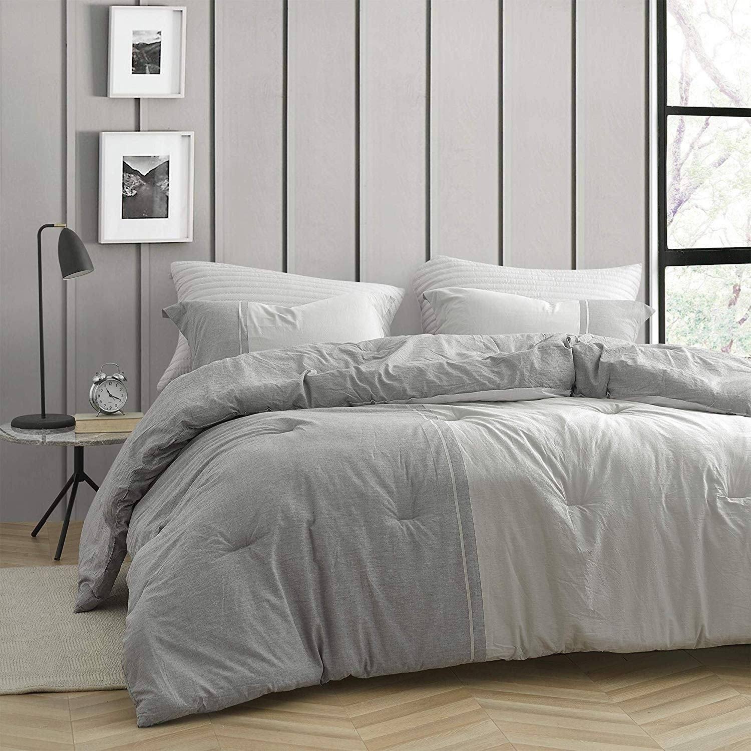 Half Moon Yarn Dyed Comforter by Byourbed Dark Gray / White, Size LEA7P8_RSI9