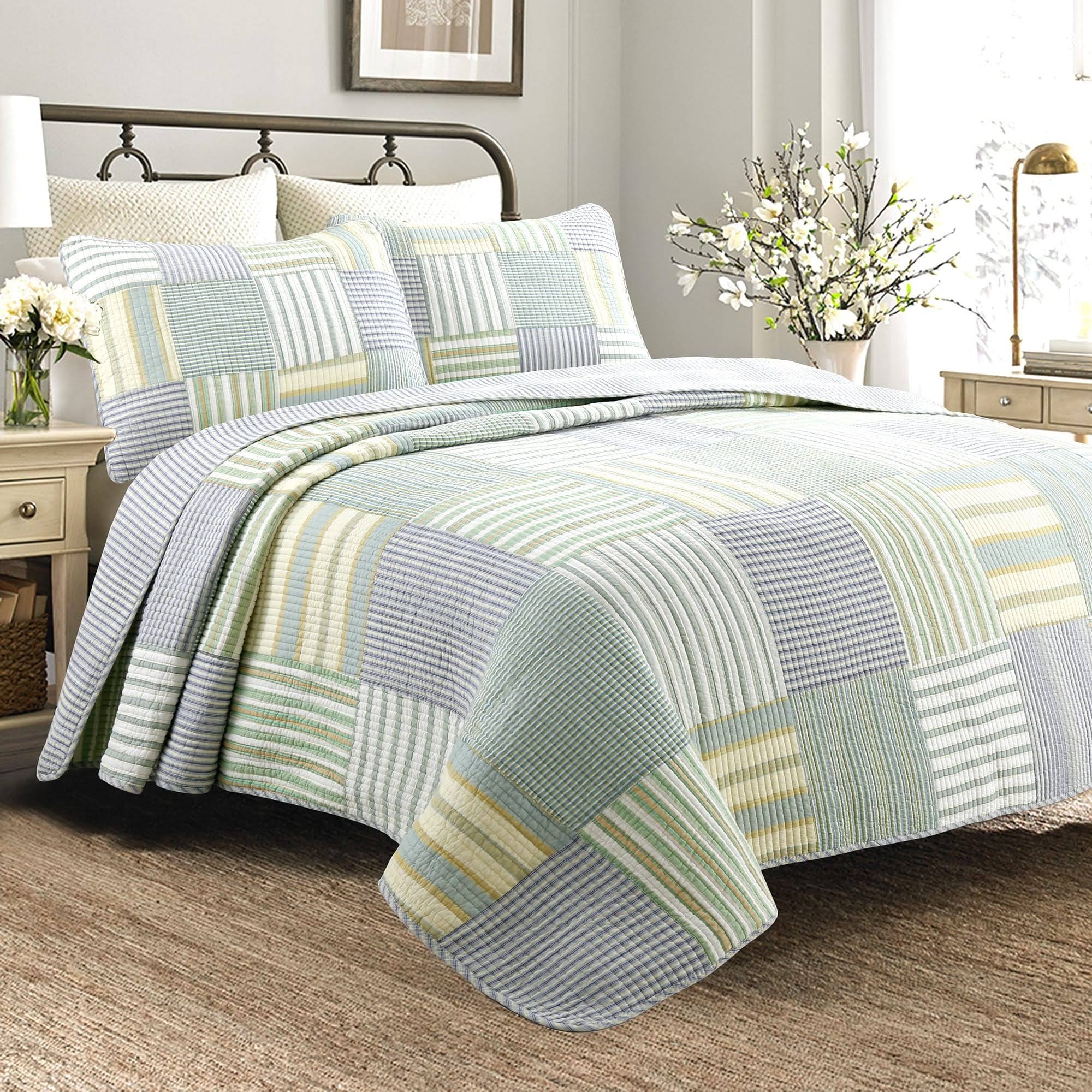 Spa Stripes Patchwork Quilt Set - 0ACLTX_LGWQ Spa Stripes Patchwork Quilt Set - 0ACLTX_LGWQ