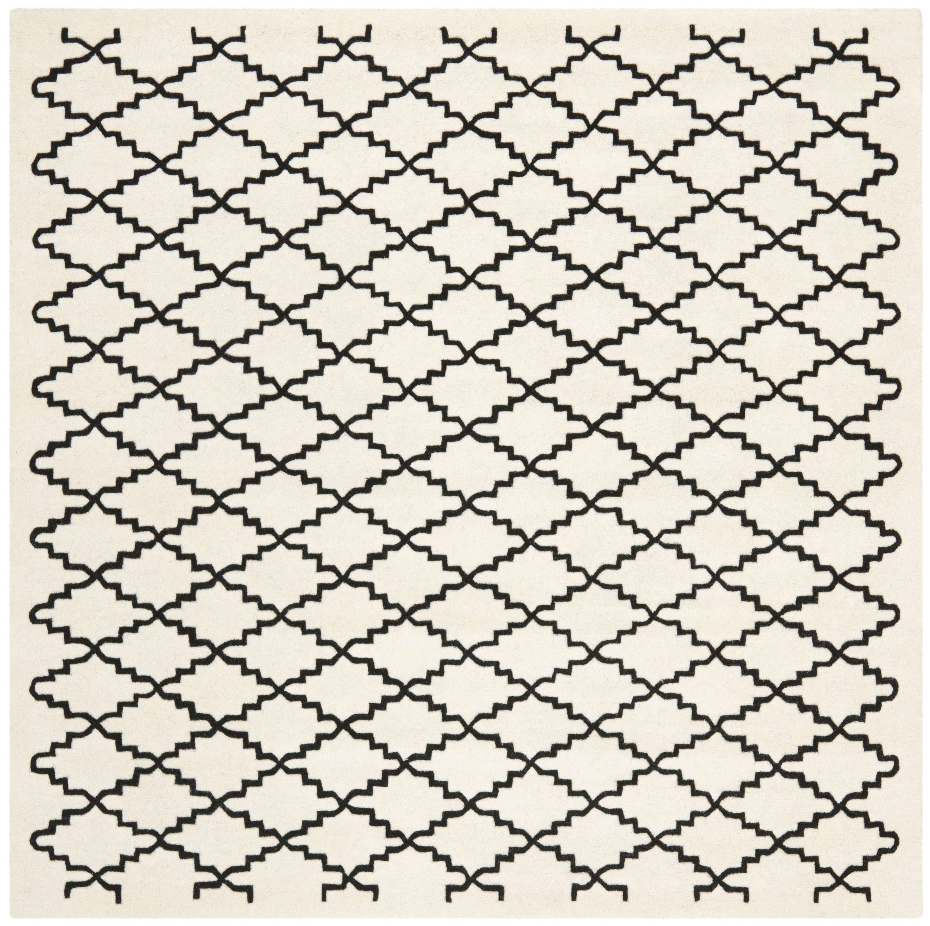 Safavieh Chatham Ivory Black 7' x 7' Square MSPAOO_YAIB Safavieh Chatham Ivory Black 7' x 7' Square MSPAOO_YAIB