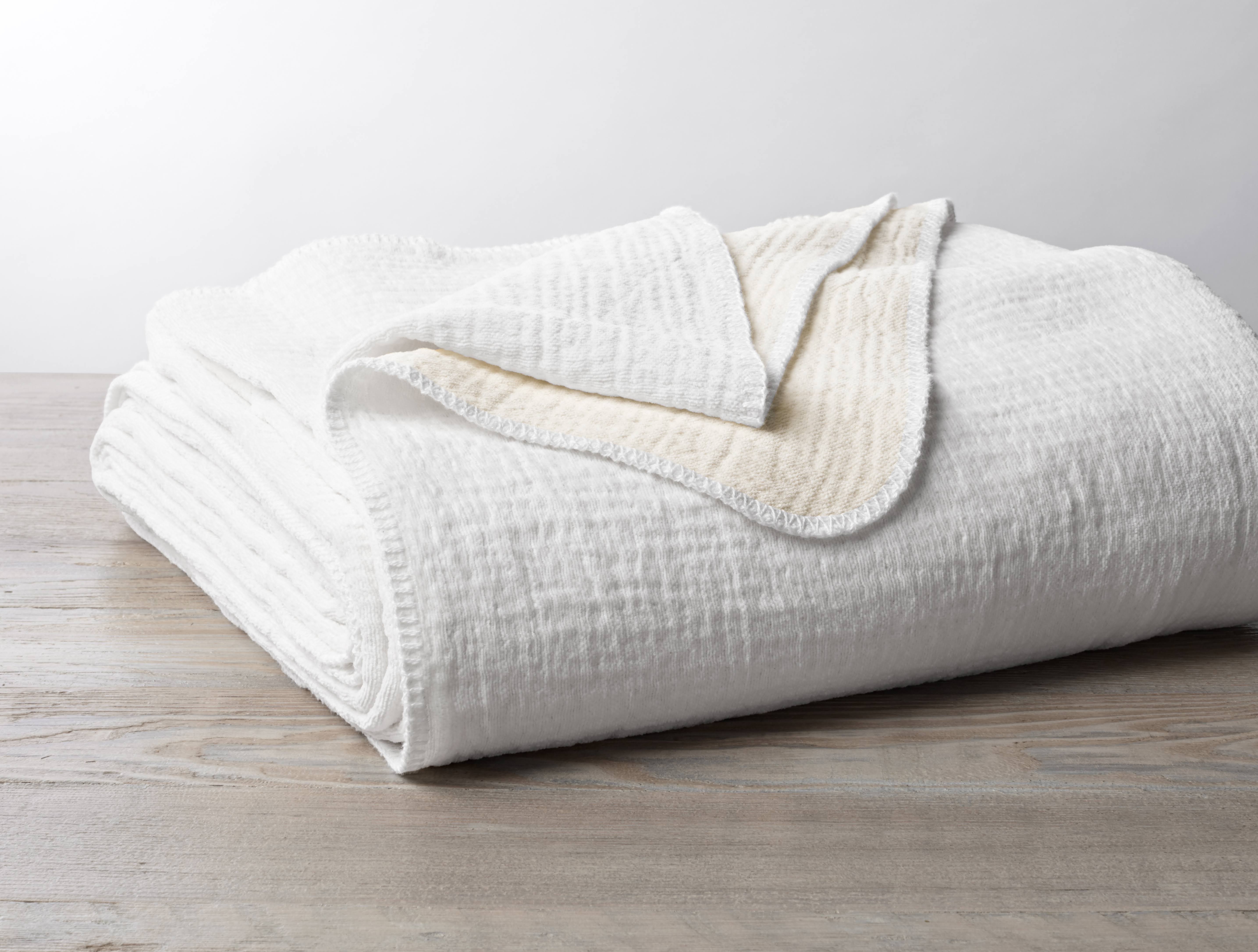 Coyuchi Cozy Cotton Organic Blanket, Alpine White, LU9PUA_BK9Q Coyuchi Cozy Cotton Organic Blanket, Alpine White, LU9PUA_BK9Q