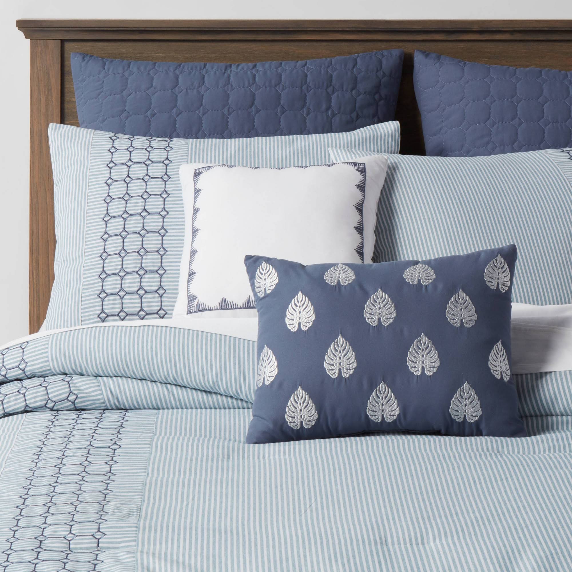 King 8pc Montclair Hotel Comforter Set Blue - FGFWI7_WXMU King 8pc Montclair Hotel Comforter Set Blue - FGFWI7_WXMU