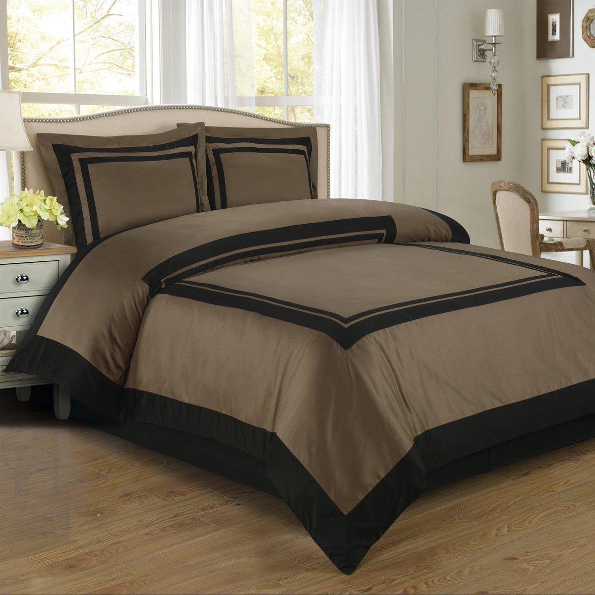 Duvet Cover Set - Hotel Patchwork Full/Queen / Taupe by Royal P8XE9C_T9MO Duvet Cover Set - Hotel Patchwork Full/Queen / Taupe by Royal P8XE9C_T9MO