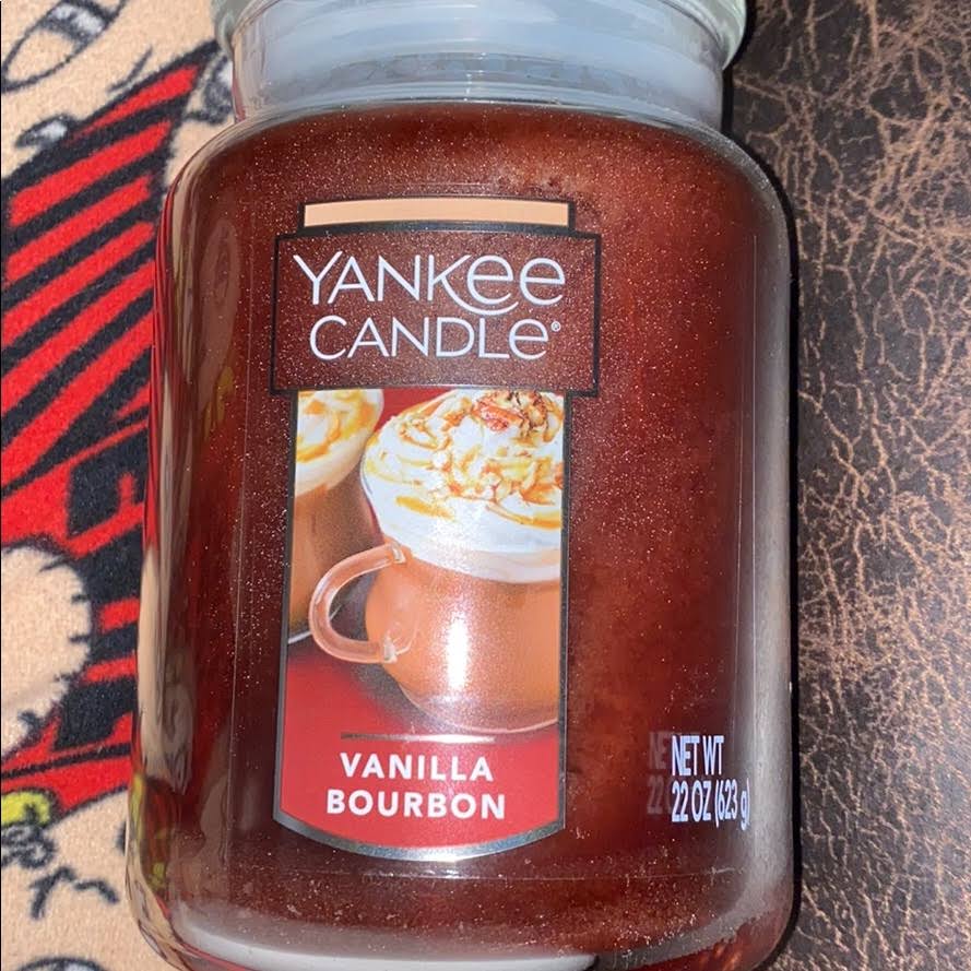 Yankee Candle Large Jar Candle, Vanilla 1OQVVI_4MPP Yankee Candle Large Jar Candle, Vanilla 1OQVVI_4MPP