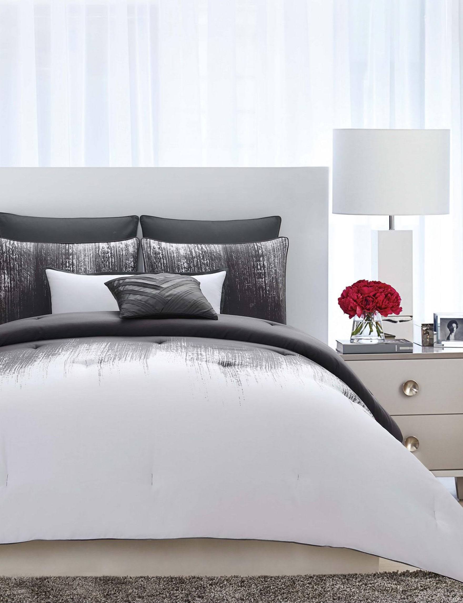 Lyon Reversible Comforter Set Size: U07YJM_MERH Lyon Reversible Comforter Set Size: U07YJM_MERH