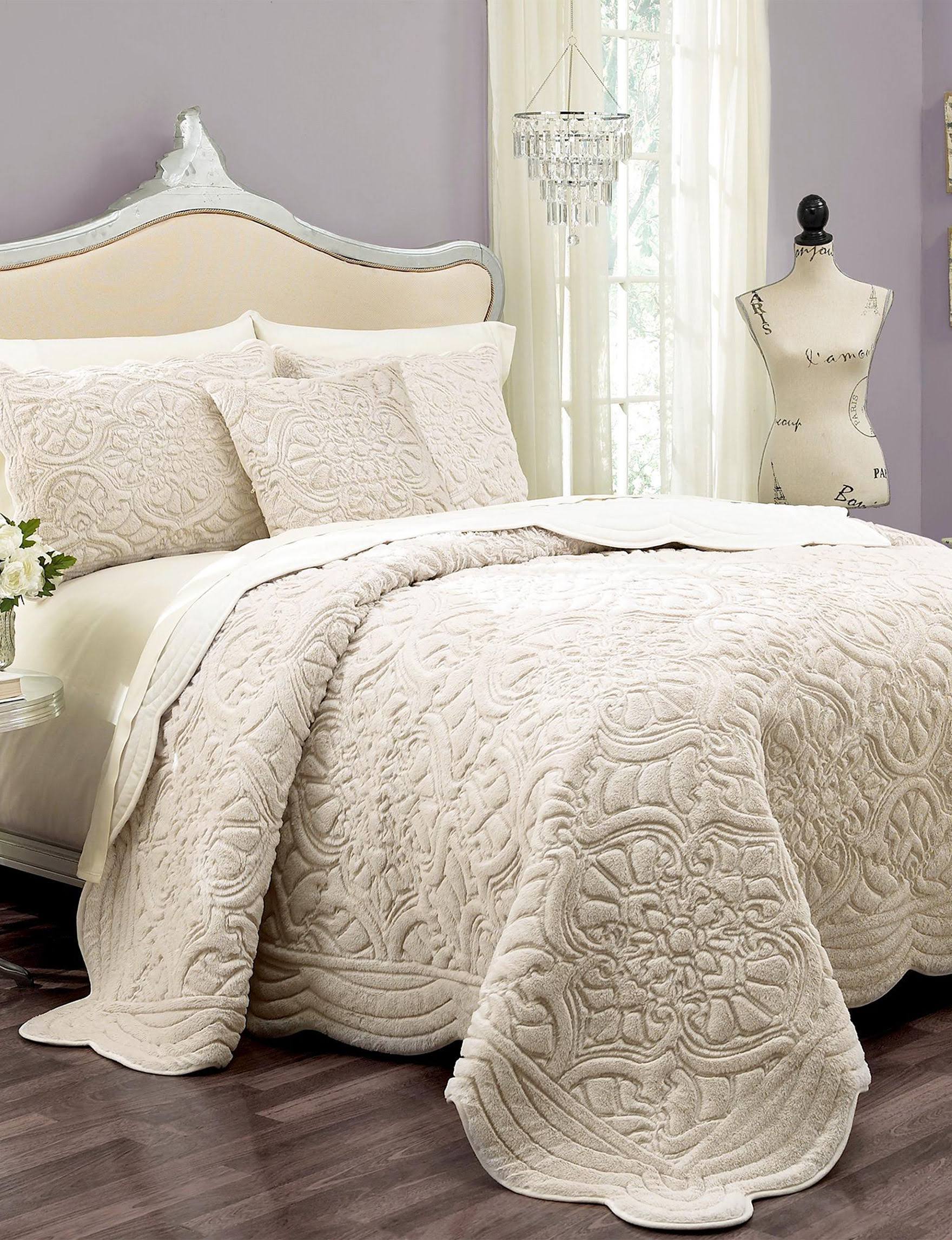 Vue Signature Plush Decor Charlotte 3-Piece Faux Fur Coverlet Set, Ivory, 4ILFDY_RQ6Q Vue Signature Plush Decor Charlotte 3-Piece Faux Fur Coverlet Set, Ivory, 4ILFDY_RQ6Q